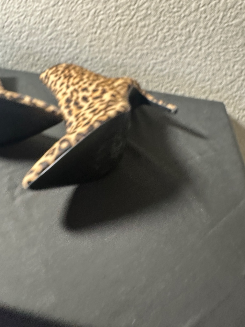 Steve Madden ( Steven) calf hair cheetah print booty boots size 8m - Picture 11 of 13